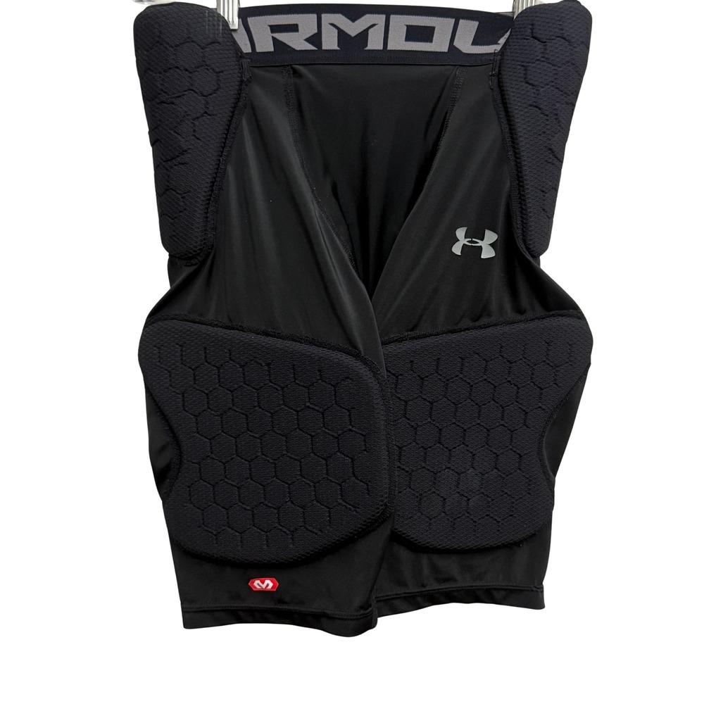 Under Armour Women Black Padded Compression Shorts